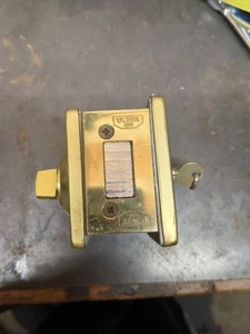 Medeco Dead Bolt With Key - Picture 1 of 6