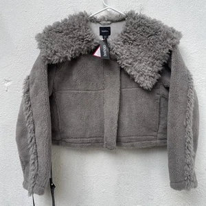 BooHoo Cropped Teddy Kunstfell Jacke Damen 10 Medium Grau Asymmetrischer Kragen Neu mit Etikett - Bild 1 von 22