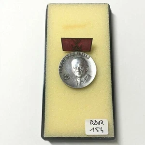 Ernst Schneller DDR Medaille (1961-1972) Silver Stufe 900er Punze (DDR 154) - Picture 1 of 6