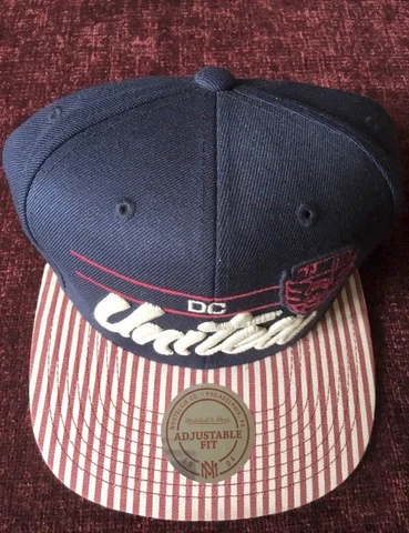 MITCHELL & NESS HAT DC UNITED SOCCER SNAPBACK RARE MLS CAP USA GOLD TRIM FLAG H2 Cover