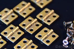 10 mini bisagras antiguas cajas de joyería 12 mm antiguo cofre del tesoro - Imagen 1 de 3