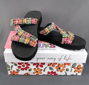 New in Box Women's Muk Luks Textile Multi Color Sandals Non Slip Soles Size 10 - Picture 1 of 7