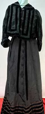 ENSEMBLE (3 PIÈCES) DE HAUTE COUTURE. COUTURIÈRE. ITALIE. XIXÈME SIÈCLE. - Photo 1/2