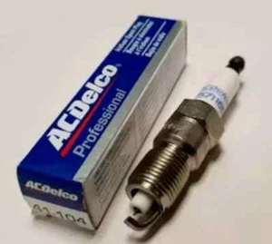 NEW GENUINE GM ACDelco Iridium Spark Plugs 41-104 Set Of 4 - Picture 1 of 1