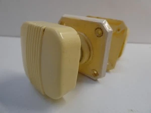 VINTAGE ORIGINAL ART DECO BAKELITE PLASTIC DOOR KNOB HANDLE SET ARBON AUSTRALIA - Picture 1 of 19