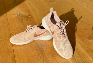 NEU Ltd Edition Nike Roshe One Premium Rose Gold Neupreis 115,- € - Bild 1 von 6