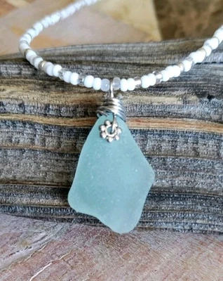 Collar de vidrio de mar genuino Aloha informal elegancia blanco cuentas verde espuma de mar Foto 1 de 4