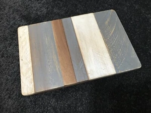 T&G 09531 - Large Painted Trivet Grey White & Acacia 30cm x 20cm - New - Picture 1 of 4
