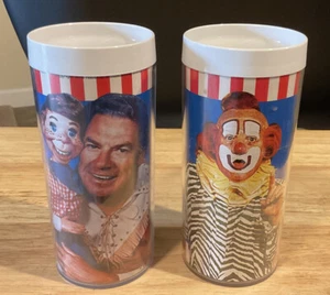 VTG 1976 Set Of 2 Howdy Doody Buffalo Bob Clarabelle Plastic Cup NBC Dawn Brand - Picture 1 of 3