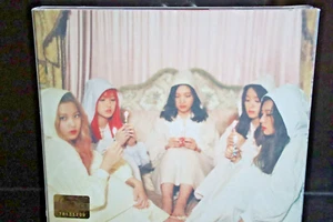 RED VELVET The Velvet Mini Album STANDARD Ver CD+Photo Book+Card K-POP - Picture 1 of 2