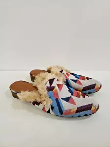 Universal Thread Aztec Print Faux Fur Lined Mule Slides Women's Sz 8.5 - Picture 1 of 6