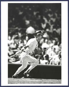 Don Mattingly New York Yankees Baseball Player 8 x 10 Photo - Picture 1 of 2