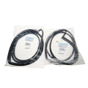 RR DOOR WEATHERSTRIP PAIR OEM 1991-98 TOYOTA COROLLA AE100 AE101 EE100 EE101 FIT - Picture 1 of 6