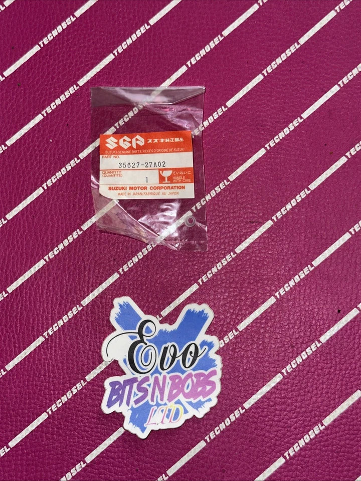 Suzuki Oem Nos GSXR 1100 1989 Lens Screw Gasket 35627-27a02 - Image 1 of 1