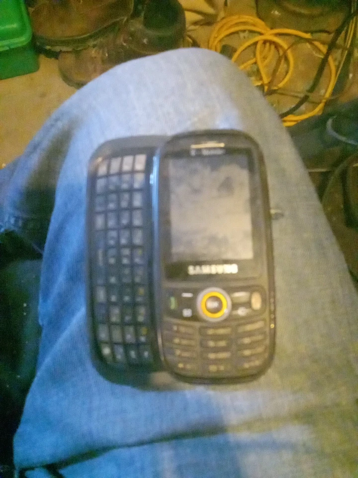 samsung galaxySGH-T389 Tmobile  Slider - Image 1 of 4