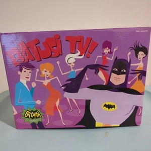 Batman '66 Batusi TV! Figure 2013 Pre-owned Box Doesn't Play Music Battery Died - Picture 1 of 9