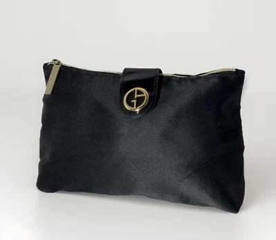 Bolsa de cosméticos de maquillaje de viaje Georgio Armani bolsa negra satinada Foto 1 de 4