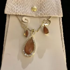NWT ANNE KLEIN CITRONE COLOR NECKLACE & DROP EARRINGS Z25 - Picture 1 of 3