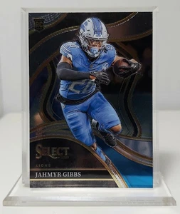 2023 Jahmyr Gibbs Select Club Level Rookie RC Detroit Lions - Bild 1 von 3