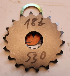 Kawasaki Z1000J '81 - '82  18 Zähne 530 chain conversion mit Distanzscheibe - Bild 1 von 2