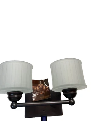 Minka Lavery 2 светло-коричневые традиционные настенные накладки 6732-167 - Изображение 1 из 3