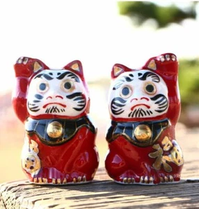 KUTANI YAKI WARE Pair Maneki Neko Japanese Lucky Cat Daruma Doll Darma Japan 7cm - Picture 1 of 8