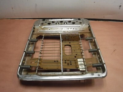 Jeep Liberty KJ 2005 Assento de motorista dianteiro inferior estrutura de metal OEM frete grátis - Imagem 1 de 4