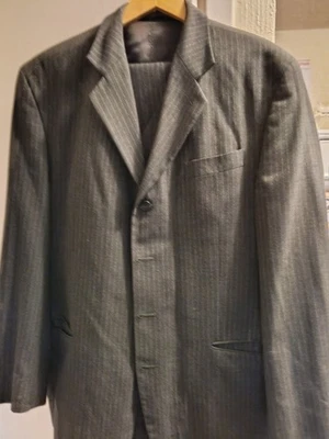 Nickelby's Italian Men Grey Pinstripe 3 piece Suit 4 Button Mod - Image 1 of 4