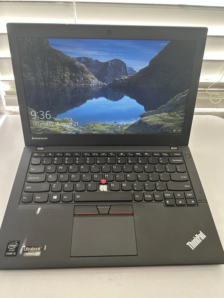 Lenovo ThinkPad Ultrabook x250 12.5"  Intel Core i5 4GB RAM 500GB SSD Win 10 Pro - Image 1 of 4