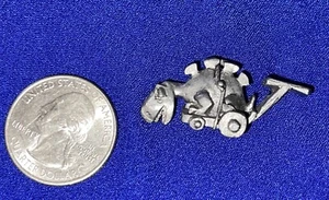 vintage 1994 Flintstones MOVIE PINBACK/PIN/BUTTON NR MINT PEWTER DIno - Picture 1 of 2
