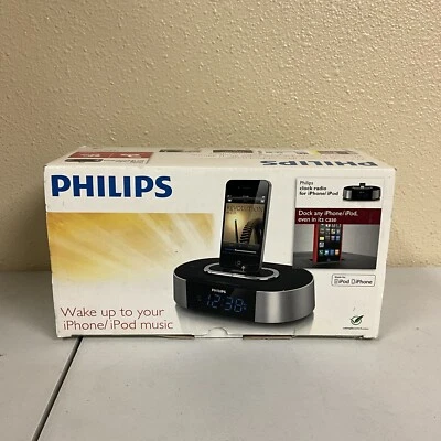 Philips AJ7030D/37 iPhone Dock / AUX Input / AM/FM Radio & Alarm Clock System - Image 1 of 3