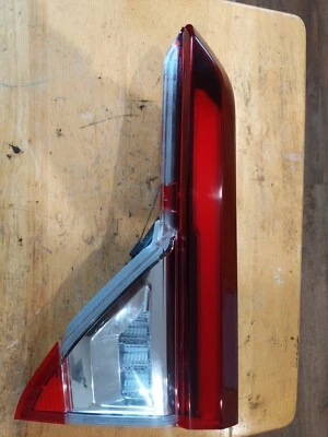 Luz trasera LED cromada derecha para GMC Acadia SL SLE SLT 2020-2023 Denali Foto 1 de 2