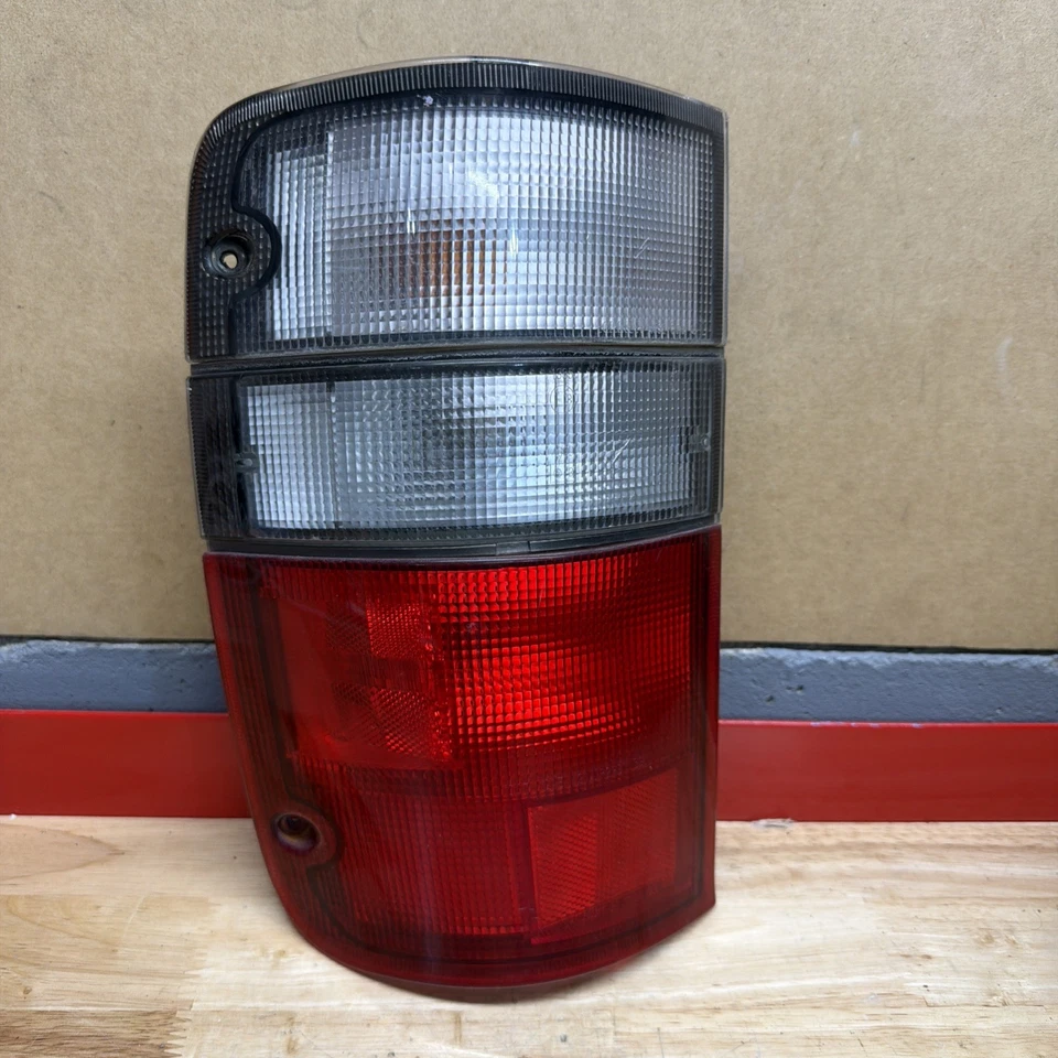 Driver Left Tail Light Fits 00-02 ISUZU TROOPER 646700 Foto 1 de 4