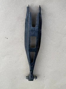 Brazo de control lateral trasero inferior Subaru Impreza Wrx Sti 2008-2014 OEM - Imagen 1 de 6