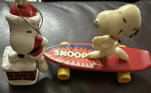 Vintage 1960’s Snoopy On Skateboard & Ornament Set 2 United Feature Syndicate - Picture 1 of 10