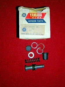 Yamaha XS500/750 Front Master Cylinder Repair Kit. Genuine Yamaha. New B76 - Picture 1 of 1