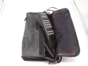 AV4 Vtg California Mobile Phone By Motorola With Black Leather Motorola Bag - Afbeelding 1 van 9