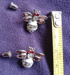 Juicy Couture Bee Bumblebee Stud Earrings Crystal Rhinestones Red Silver Tone - Picture 1 of 5