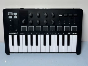 Arturia MiniLab 3 USB keyboard MIDI controller music production 25-key 8 pads - Picture 1 of 6