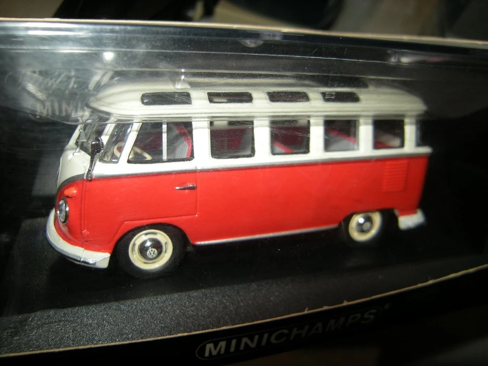 1:43 Minichamps VW T1 Bus Samba red/creme in OVP - Bild 1 von 1