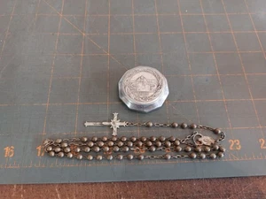 Vintage Rosary Beads & Vatican Case Ricordo DI Roma Silver Tone Round - Picture 1 of 14