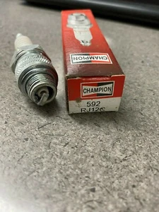 CHAMPION SPARK PLUGS RJ12C - Foto 1 di 2