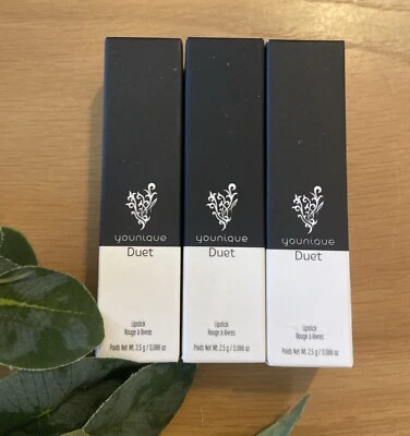 LOTE DE 3 🌸 BATOM YOUNIQUE DUET - VENDO DUAS VEZES - PENSE DUAS VEZES ACERTANDO - Imagem 1 de 3