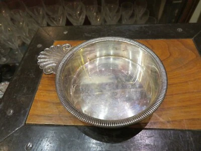 ancienne sauciere ou coupe ecuelle  metal argenté a godrons coquille st jacques - Photo 1/2