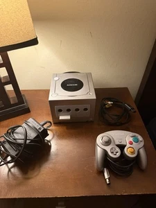 Nintendo GameCube Silver DOL-101 USA Console Cables, Controller, Memory Tested - Picture 1 of 10