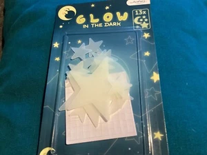 BNIP New Pack of Glow in the Dark Stars & Moon - 13 Pieces - Various Sizes - Picture 1 of 4
