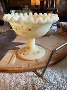 yellow custard candy dish on pedestal signed Handpainted By E.Thomas. Fenton Gl - Picture 1 of 4