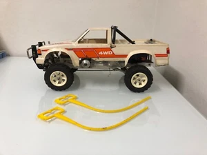 Vintage Kyosho Datsun 4WD Dirt Road 10 RC 1:10 Scale Truck. - Bild 1 von 24