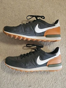 Nike Internationalist - Men's - Size 10.5 - Picture 1 of 6