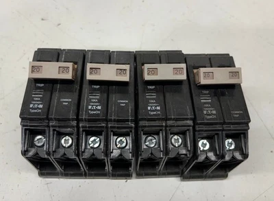 LOTE DE 4 Disyuntores Eaton CH 20 AMP 240V 2 Polos con Bandera de Viaje CHF220 Foto 1 de 2